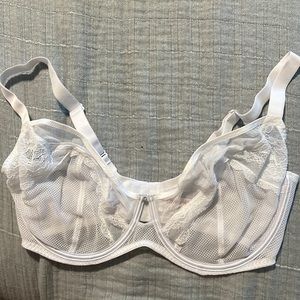 “New with out tags” Curvy Kate Flutterby Plunge bra size 38I US